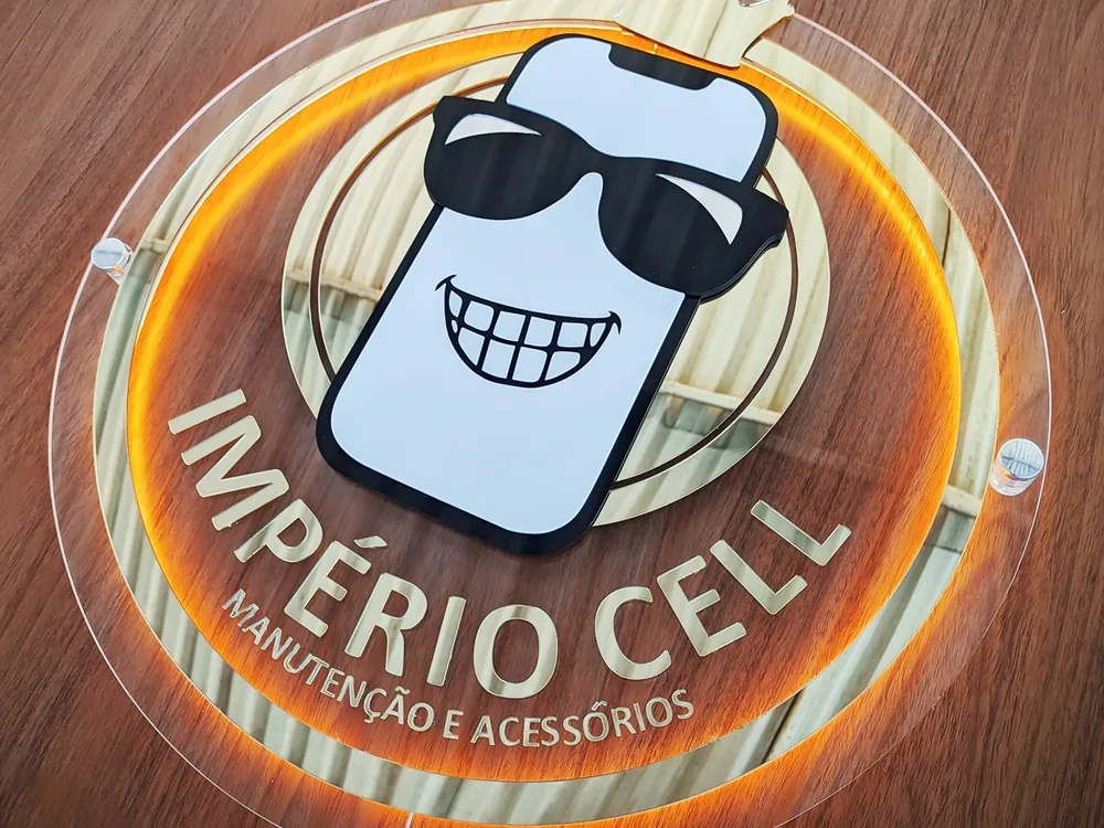 Letreiro redondo em acrílico com LED da Império Cell